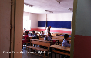 Uzun Hikâye | Ayşe ve Elif Arasındaki Uçurum